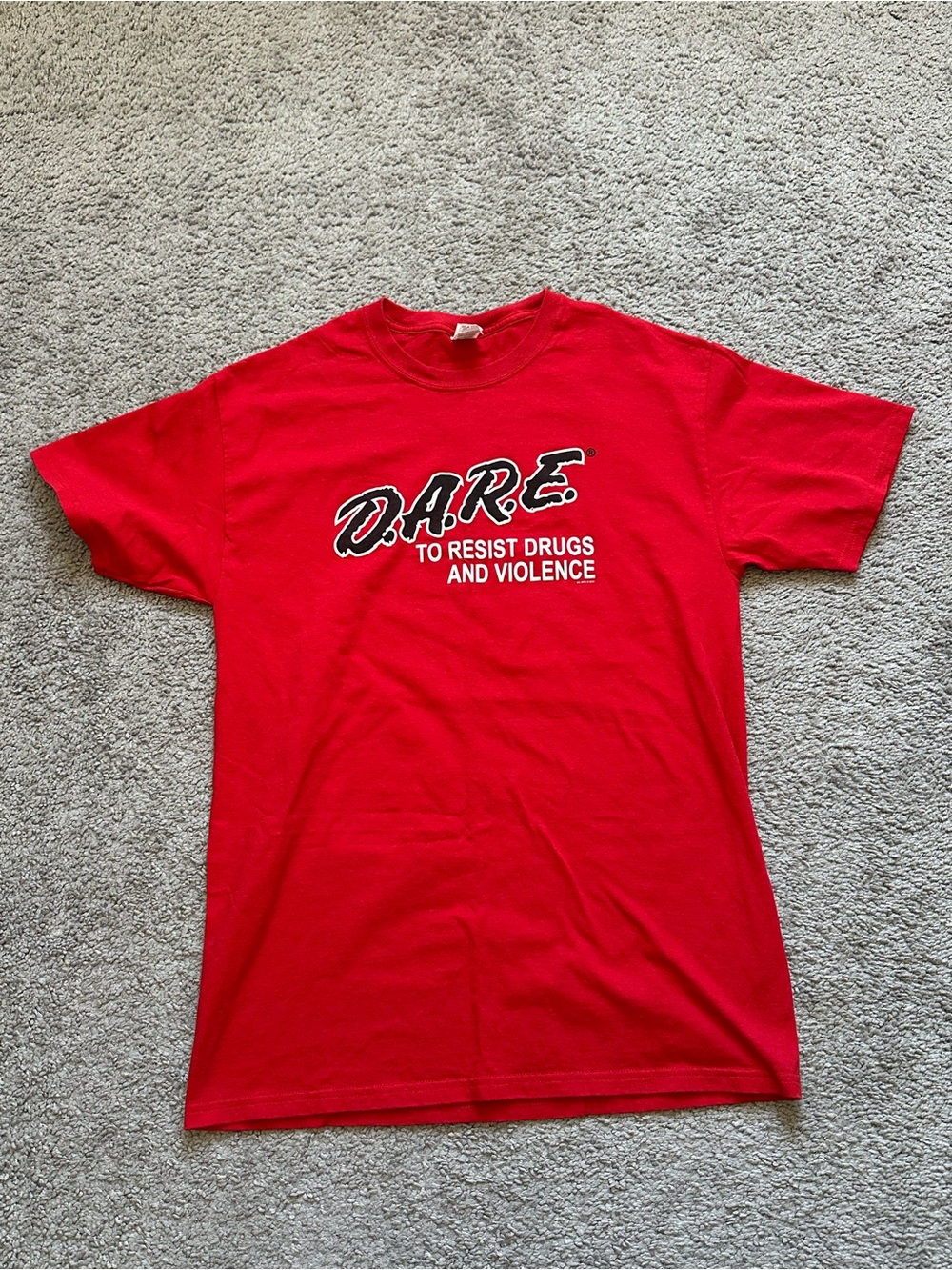 Fruit of the Loom Heavy Cotton Mens Red D.A.R.E. Graphic Logo Tee Size M